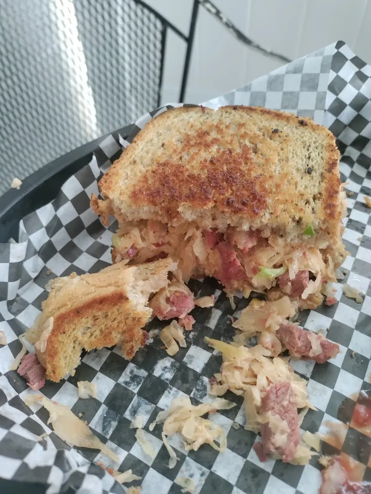 Fried Bologna Sandwich WL Cheese