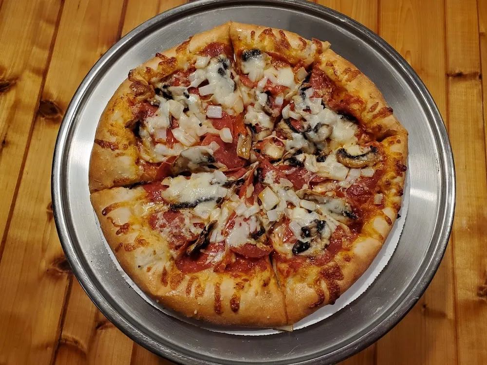 Mushroom Onion Pepperoni Pizza